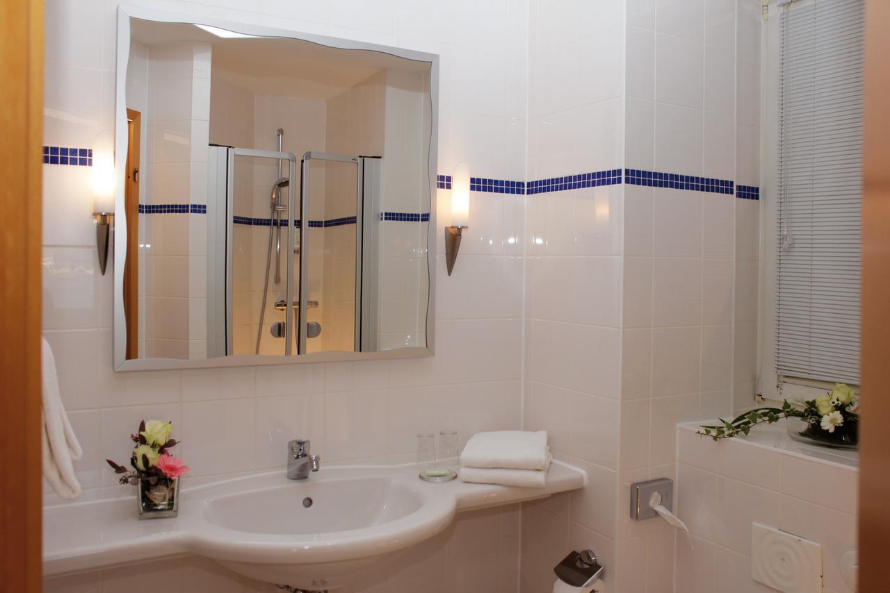 Apartmenthaus Am Leuchtturm Росток Екстер'єр фото